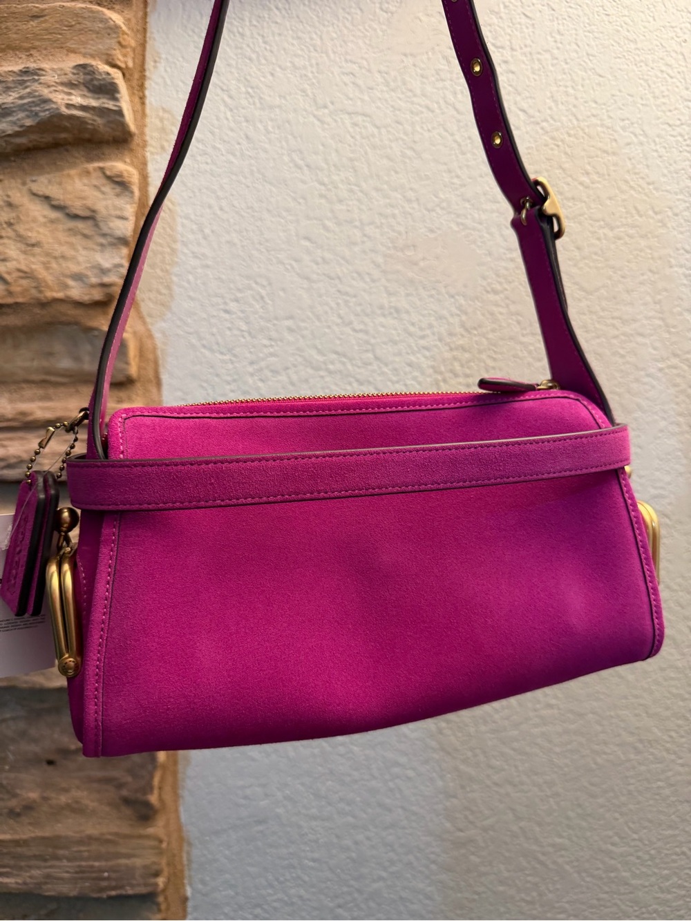 NWT Coach Magenta Suede Turnlock Haversack 27 - Picture 3 of 8